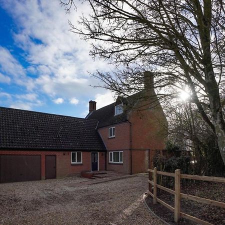 Unique 5Bd Farm House Perfect For Relaxing Ipswich Eksteriør billede