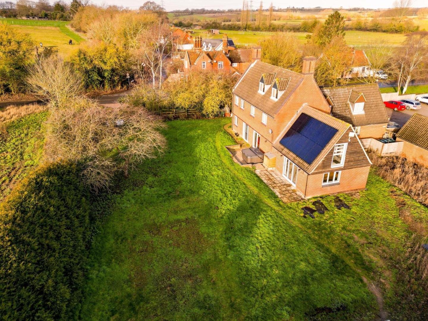 Unique 5Bd Farm House Perfect For Relaxing Ipswich Eksteriør billede